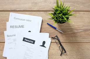 30 Free Downloadable Basic Resume Templates + Tips